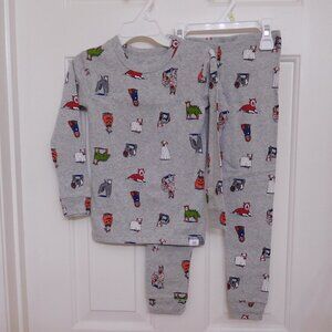 NWT 2pc Baby Gap Gray Halloween Costume Animals Pajamas sz 4 Years